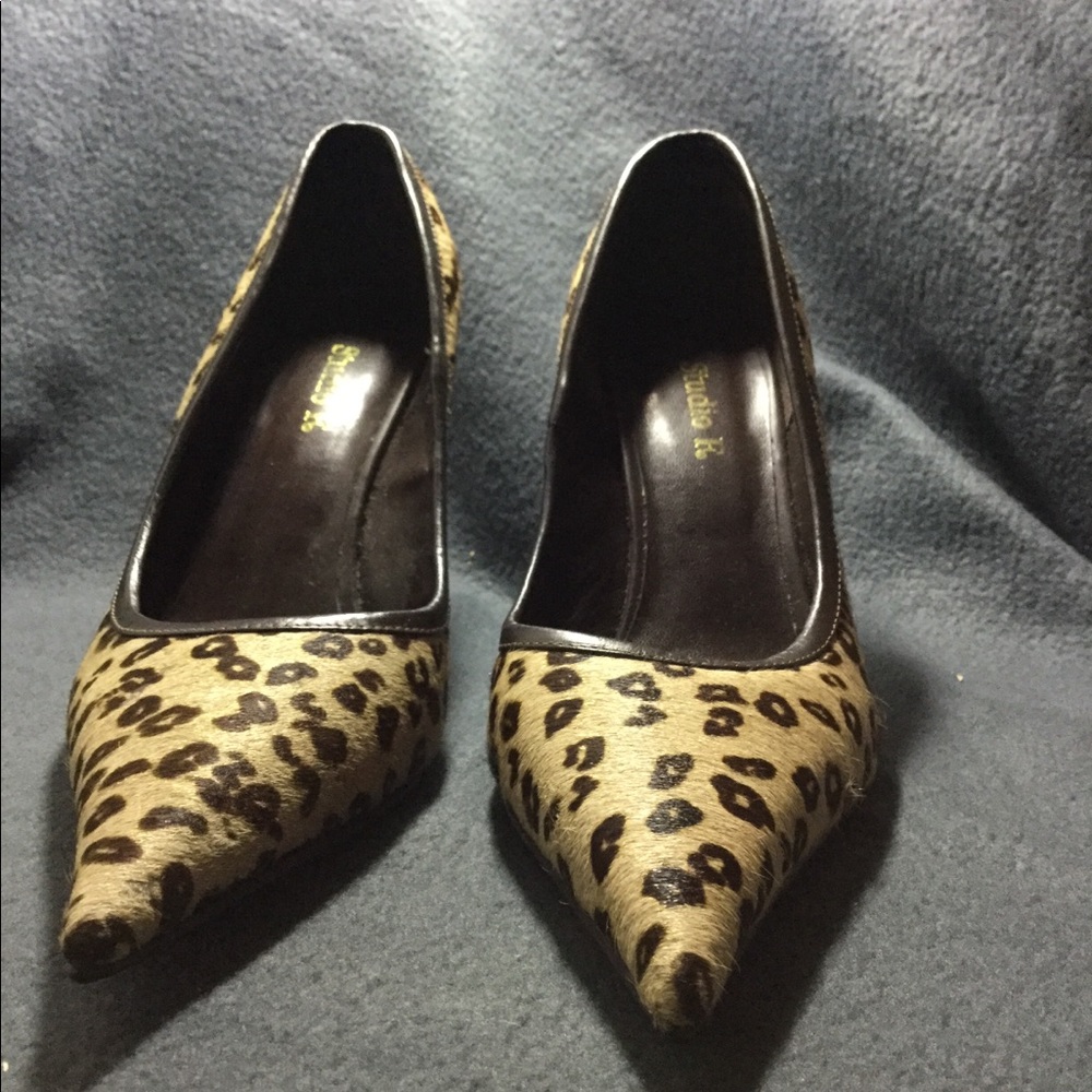 Leather Leopard print pumps w/ matching belt